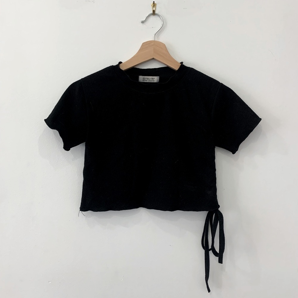 Sold ✖️ ALAND 3.3 Field Trip Crop Tee with Adjustable Side Ruche